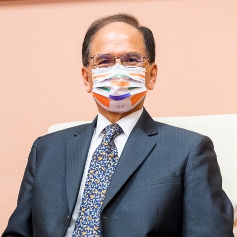 立法院長游錫堃28日表示，這會期很多議案急於處理，國會應該對全民負責。(圖：游錫堃臉書)