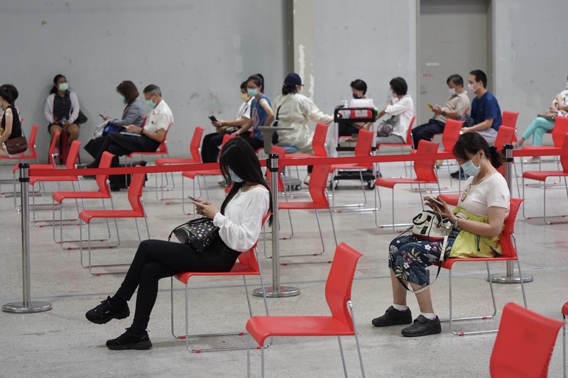 五大疫苗將從10月起同步開打，行政院要求各部會與地方政府需謹慎因應，做好規劃和教育訓練，避免打錯。 (圖：中央社)