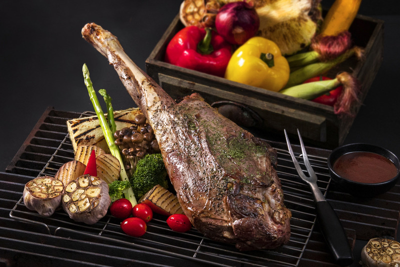 就是要烤肉！ 中秋連假百貨商場應景品銷售大噴發 (圖：中央社)