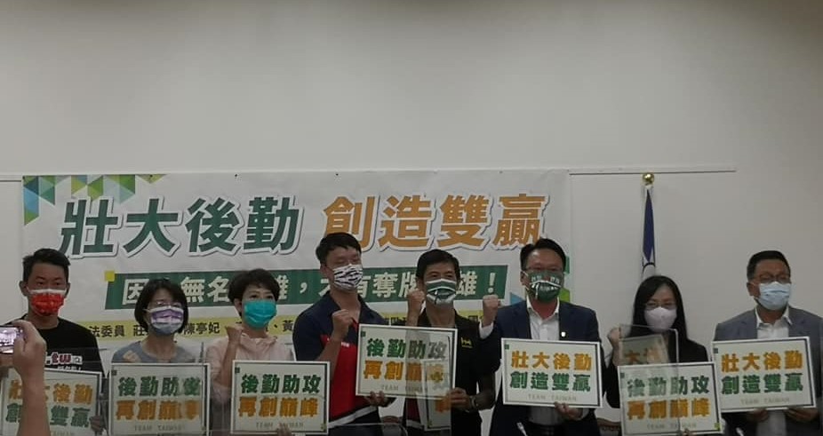 國家隊教練、運動心理師2日分享後勤人員面臨的困境，呼籲政府的「黃金計畫」可更多資源，包括提升防護員、教練薪資待遇等，台灣體育更上一層樓。（劉玉秋攝）