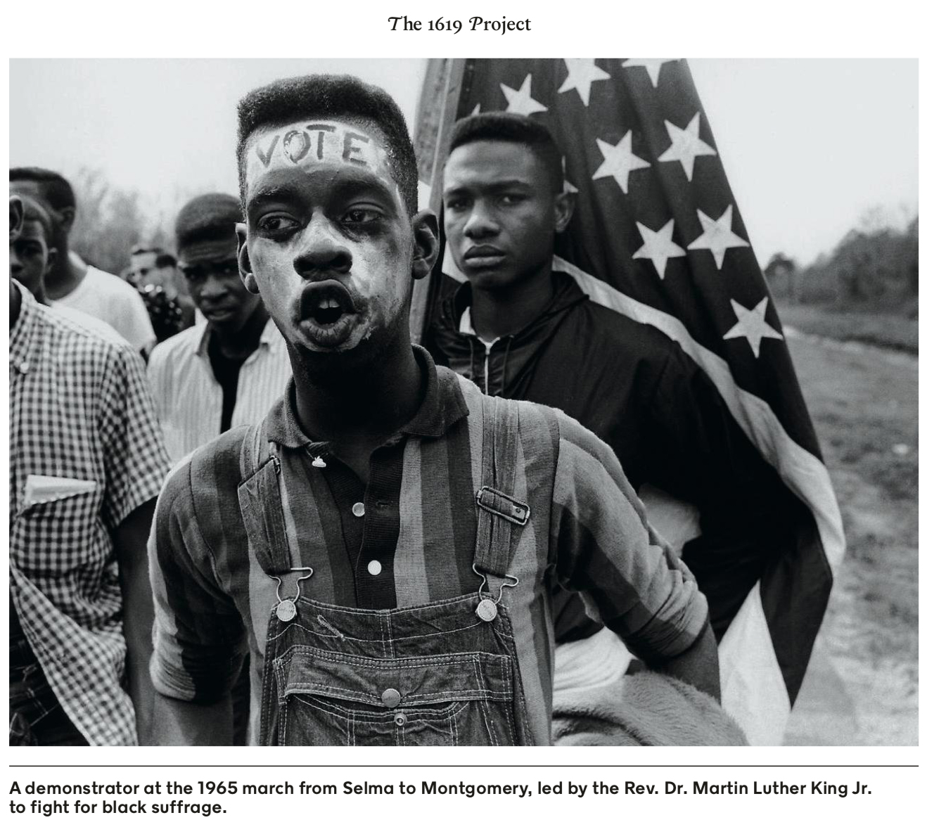 是因為美國黑人在解除奴隸制度和反歧視黑人的努力，「獨立宣言」中的追求才得以實現。(The 1619 Project)