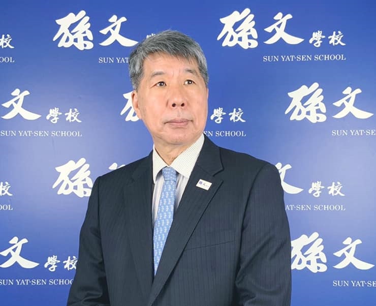 國民黨主席選舉將於25日投票，近來黨主席參選人張亞中的網路聲量竄起，引發討論。(圖：張亞中【孫文學校】臉書)