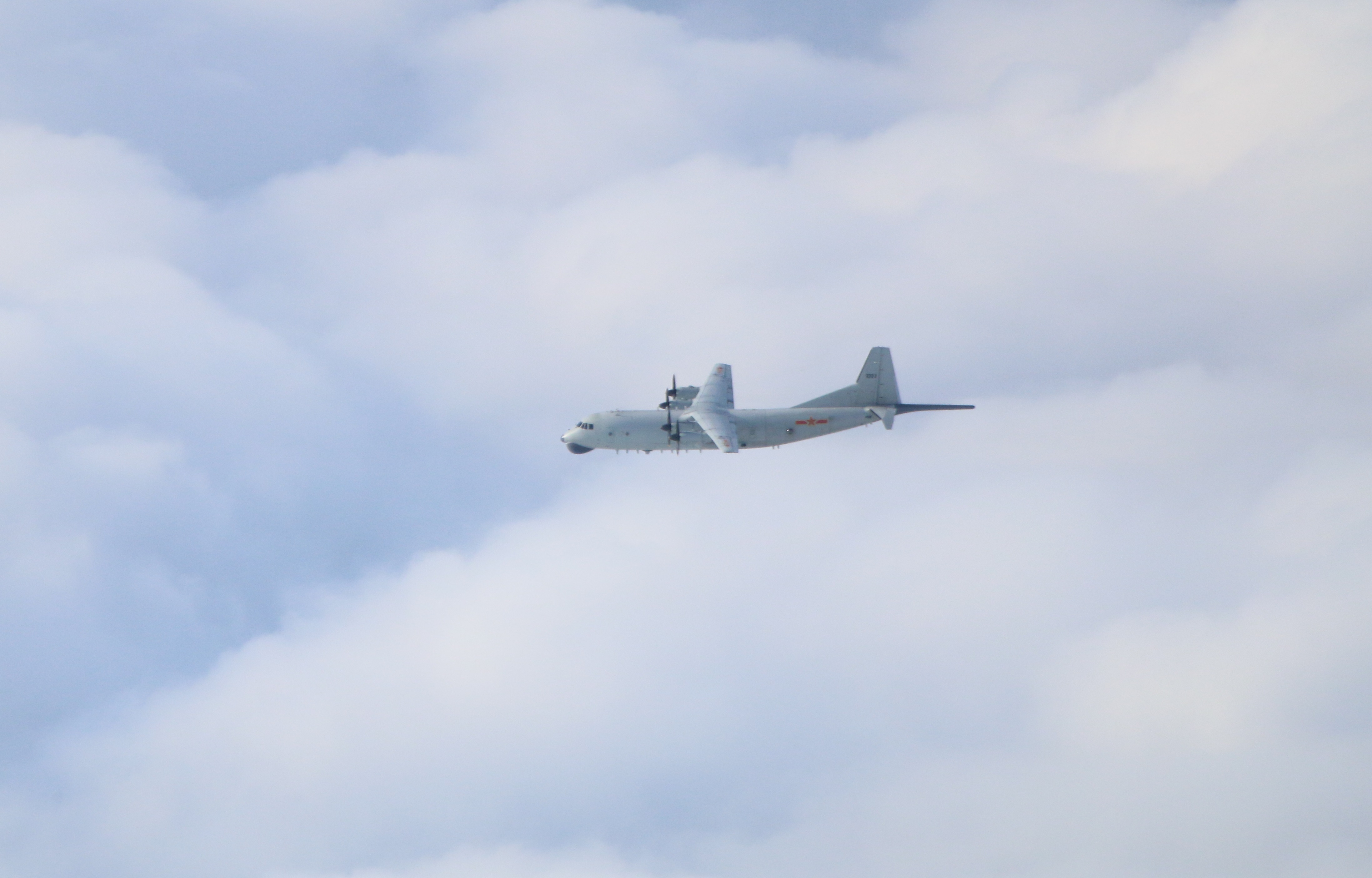 空軍8日發布共機動態，共機兩度侵擾台灣西南防空識別區，2架殲16及1架運8遠程干擾機上午擾台，1架運8反潛機則於下午擾台；圖為運8反潛同型機。(圖：國防部)
