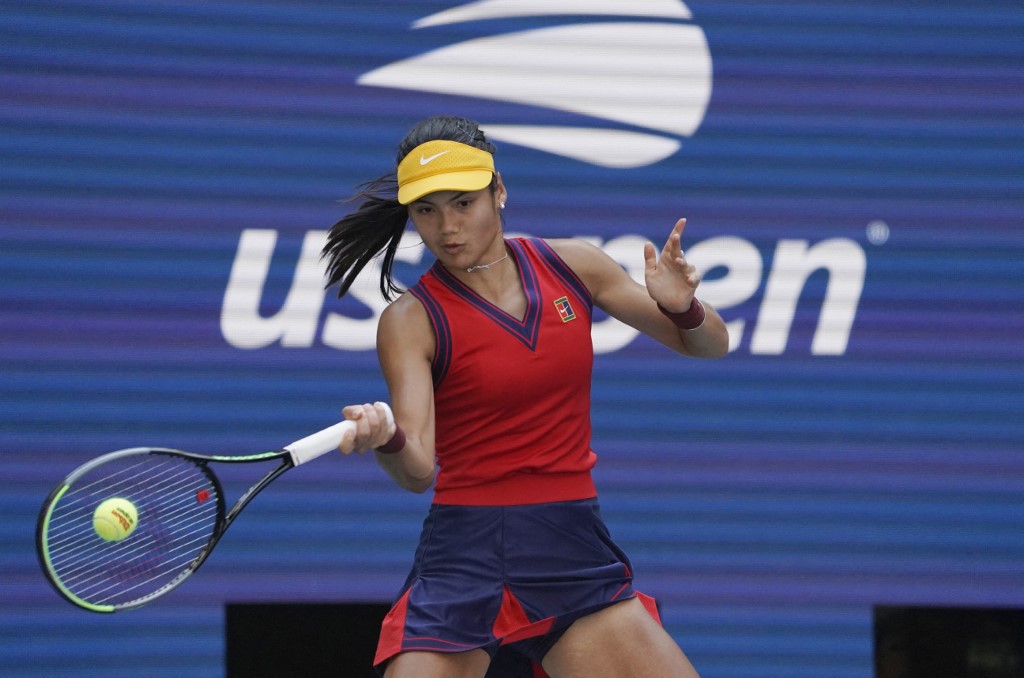 英國18歲網球女將拉杜卡努(Emma Raducanu)。 (AFP)