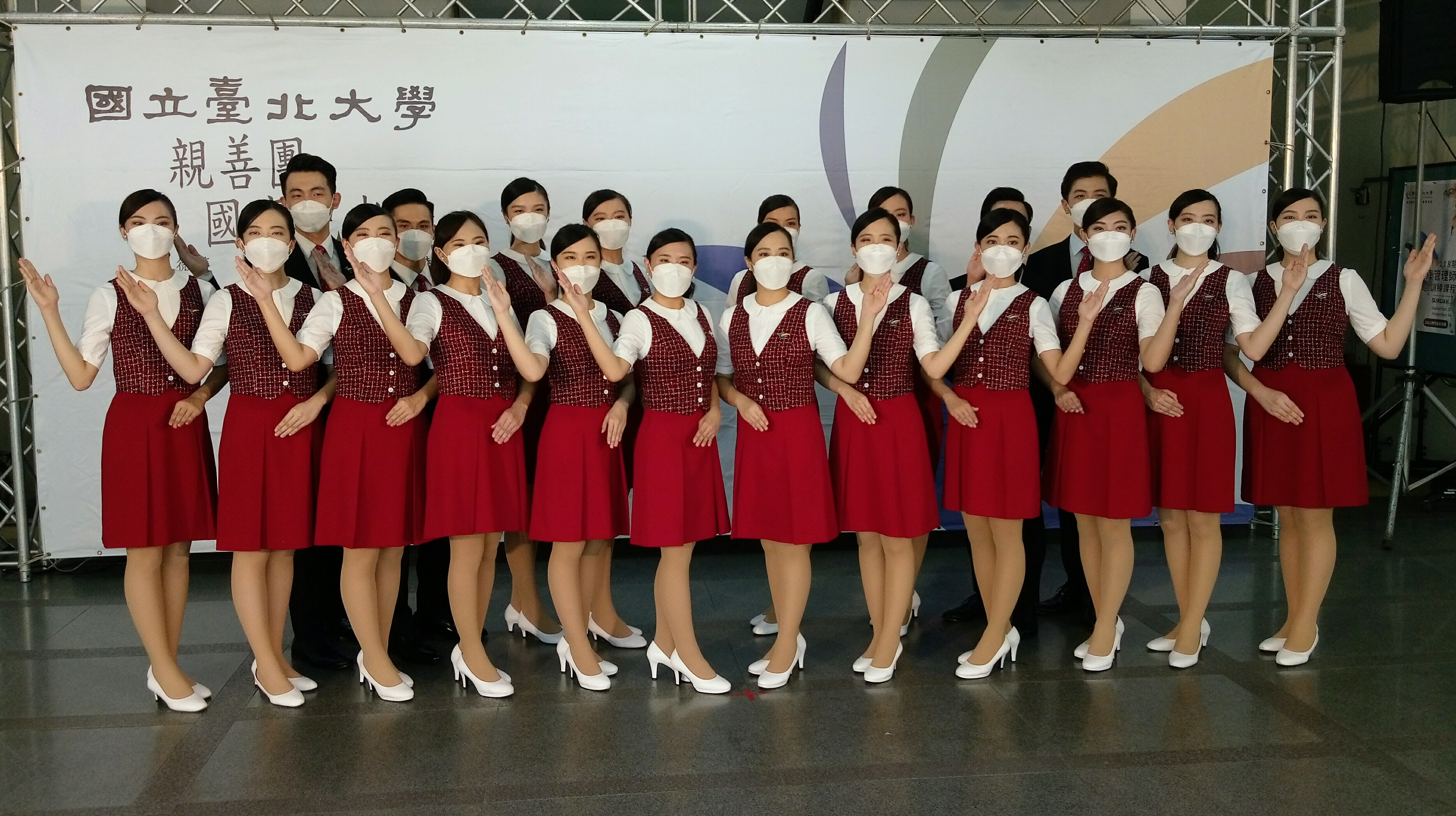 台北大學親善團將再度於國慶大典中擔任禮賓人員。(陳國維 攝)