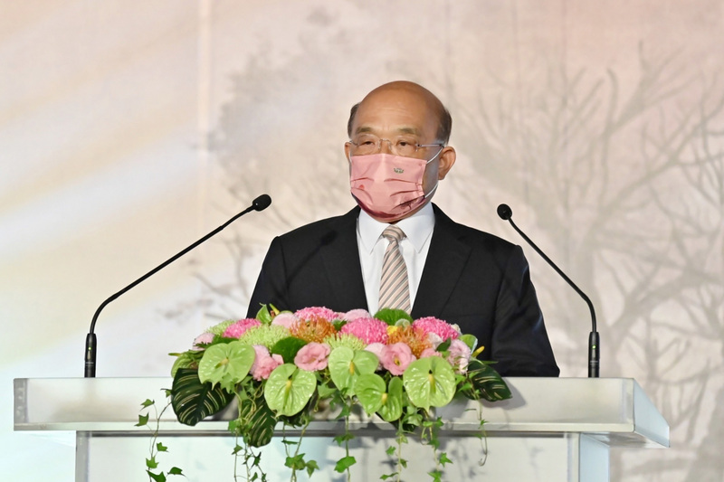 明年基本工資大漲  蘇貞昌：軍公教朝調薪方向努力。 (圖：中央社檔案照片)