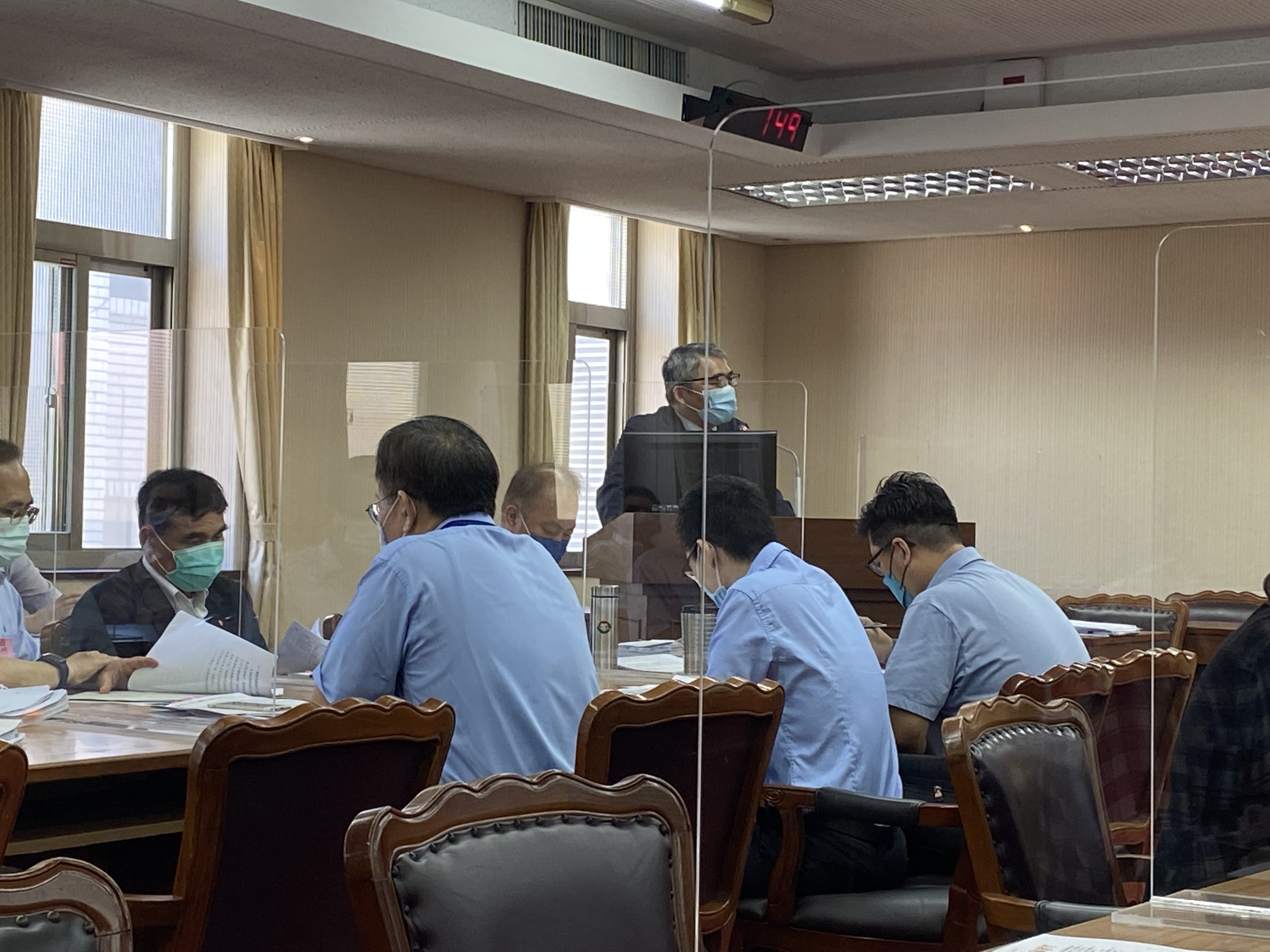 內政部次長花敬群27日列席立法院內政委員會備質詢。(林詠青攝)