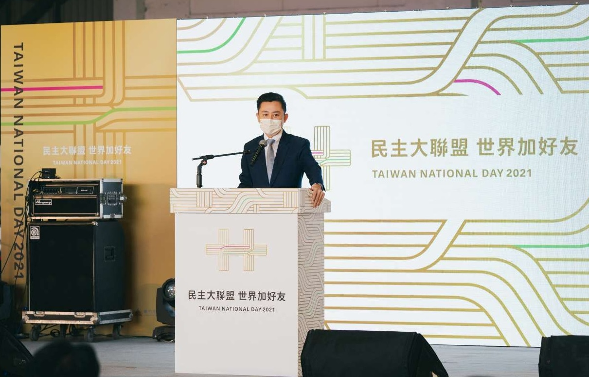 今年的國慶晚會將於10月9日在新竹空軍基地舉行。圖為新竹市長林智堅30日在記者會致詞。 (圖:新竹市)