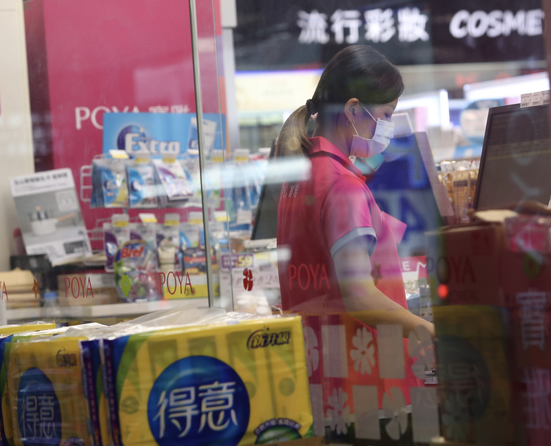 軍公教調薪是否帶動民間加薪？ 主計總處調查過往約1成左右廠商納入考量 (圖：中央社)