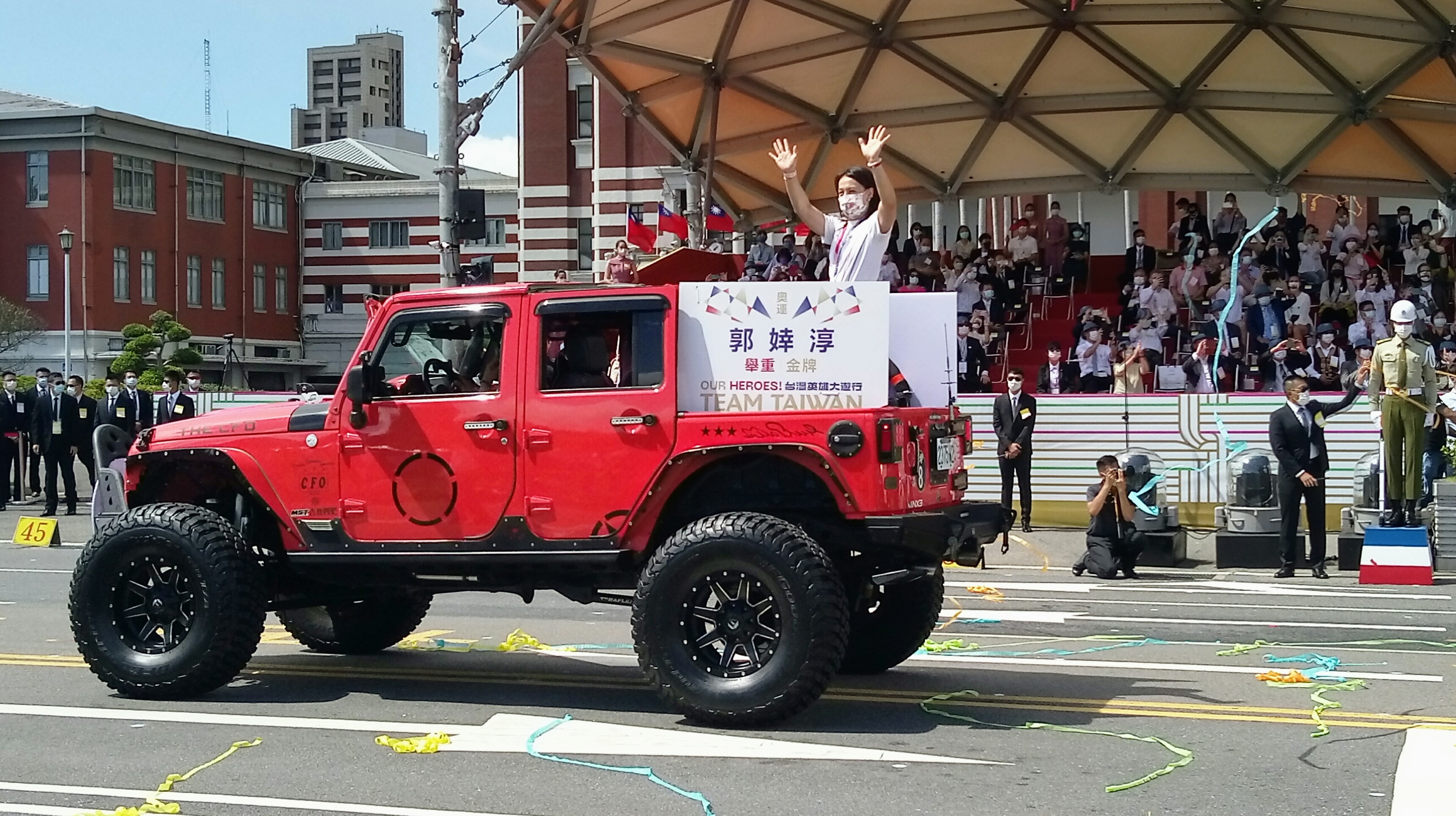 東京奧運英雄車隊由郭婞淳打頭陣。(陳國維 攝)
