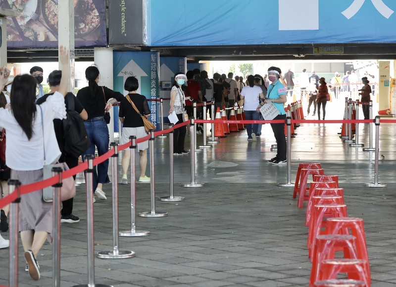 第12期第一階段疫苗將自22日起開打。(資料照/中央社)