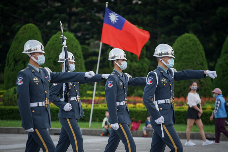 調薪4%創25年新高 蘇揆：對軍公教付出點滴在心頭 (圖：中央社)