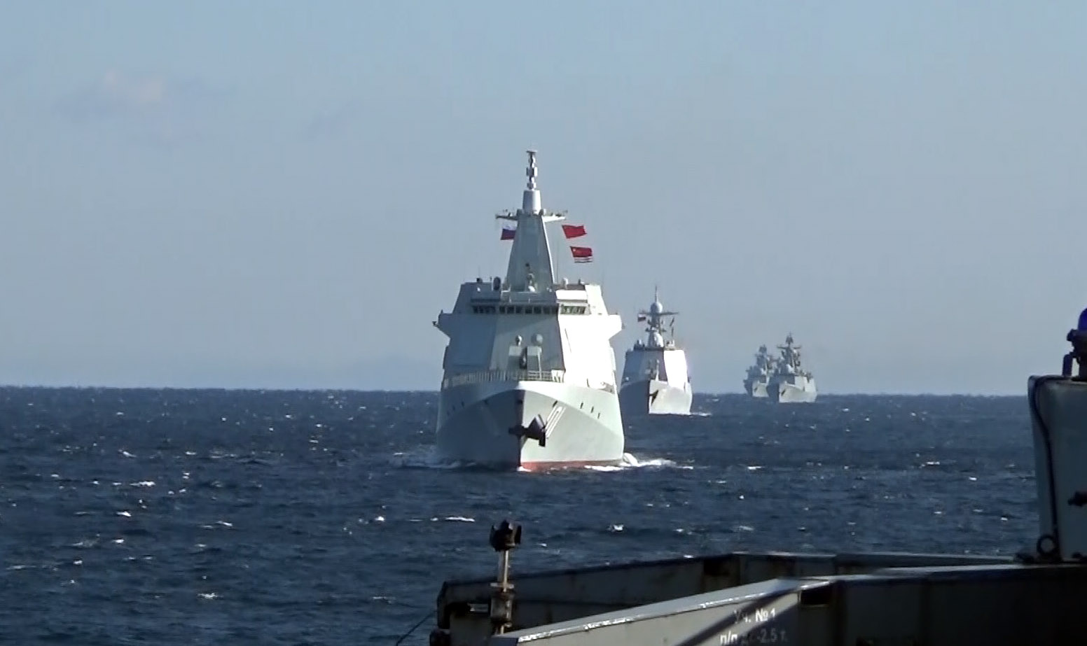 日本防衛省23日公布，18日通過津輕海峽後自太平洋南下的中國和俄羅斯10艘海軍艦艇，22日通過鹿兒島縣大隅半島與種子島之間的大隅海峽進入東海。(翻攝自俄羅斯國防部官網)