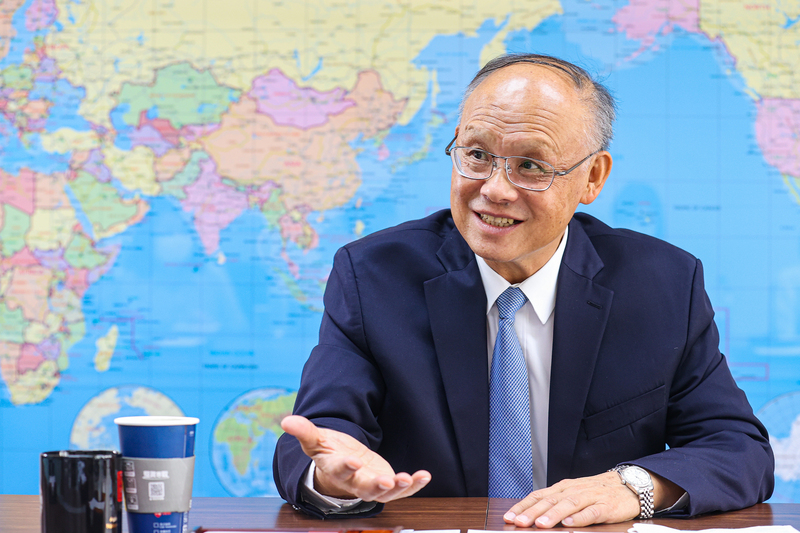 行政院政務委員鄧振中 (資料照片／中央社)