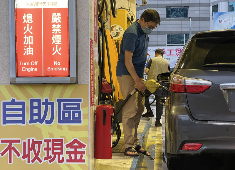 油價恐連4漲，  95無鉛每公升估漲破31元。 (資料照門／中央社)