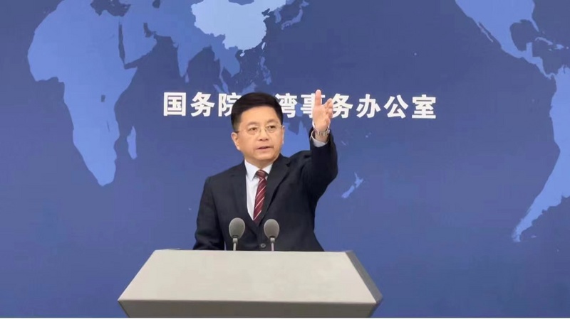 針對諷刺中國大陸小粉紅歌曲「玻璃心」爆紅，國台辦發言人馬曉光27日聲稱，「民進黨當局」製造反中民粹情緒「種瓜得瓜、種豆得豆」，引起大陸網友憤恨反擊「是很自然的事」。 (圖：中央社)