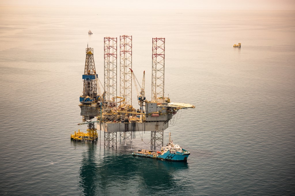 圖為沙烏地阿美石油公司(Saudi Aramco)油井。(AFP)