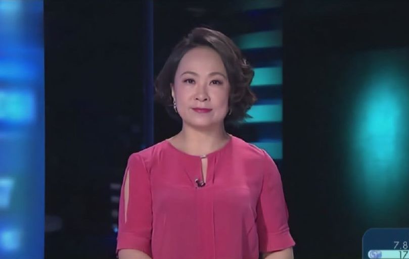 香港鳳凰衛視財經節目主持人曾瀞漪。(微博)