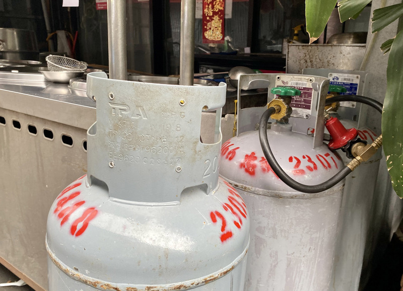 經濟部指出，液化石油氣(桶裝瓦斯)價格1月底前維持不調整。(圖：中央社)