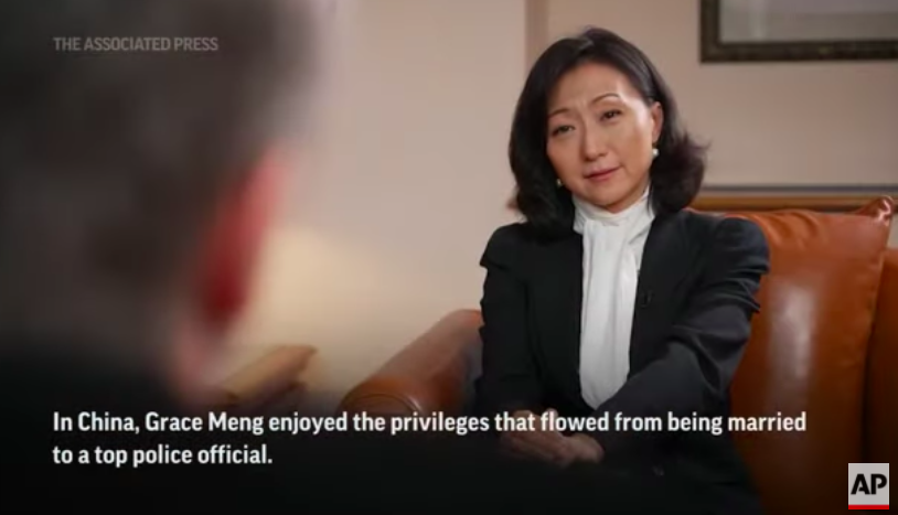 前國際刑警組織負責人孟宏偉的妻子高歌在法國里昂接受採訪，並首次容許記者拍攝其容貌。（翻攝美聯社專訪畫面)