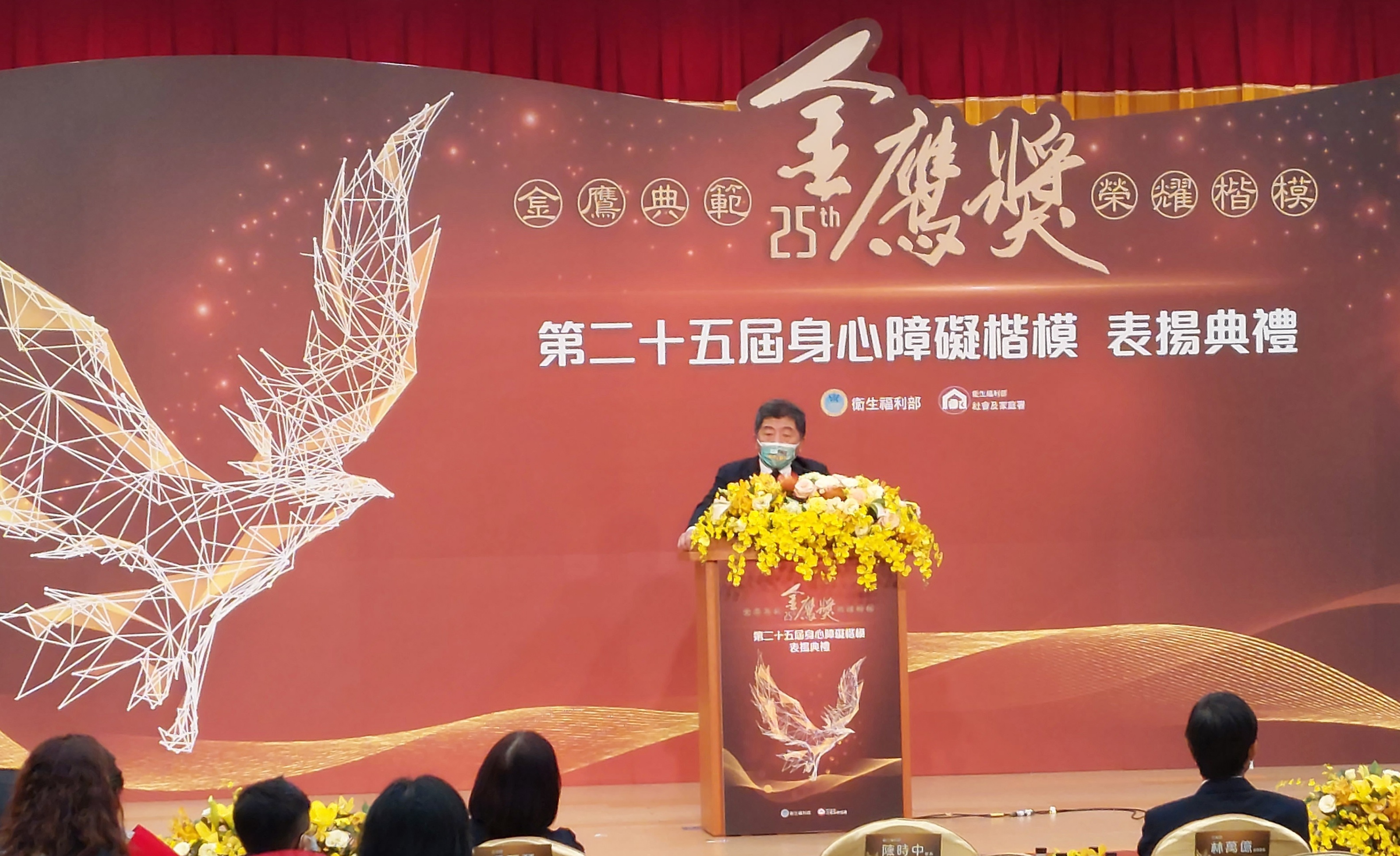 針對BNT擬調整疫苗對抗Omicron，陳時中表示若有效當然會爭取。(劉品希 攝)