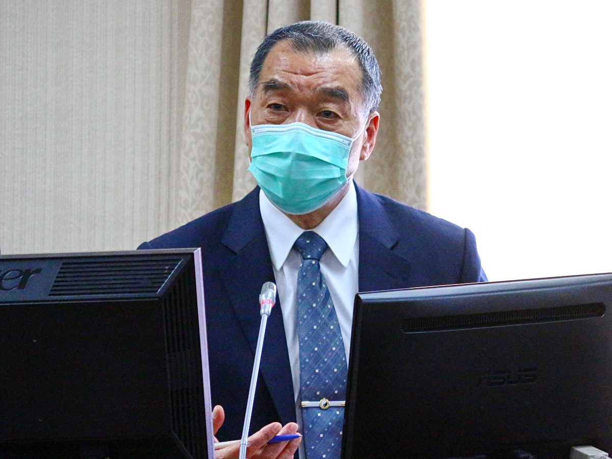 國防部長邱國正1日表示，他過去宣稱「奉陪到底」不是隨口說說，但早期稱「大軍未動，糧草先行」，現在是「大軍未動，資訊戰已經開始」。 (央廣檔案/記者王照坤 攝)