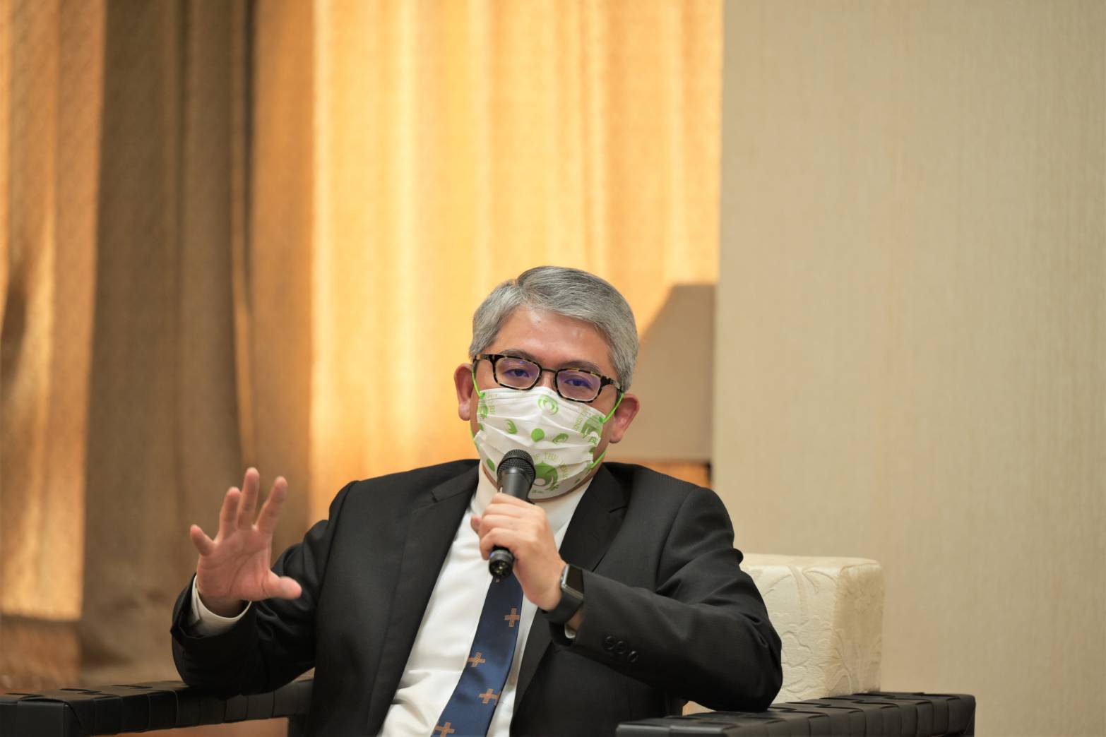 內政部次長花敬群10日說明打炒房措施。(內政部提供)