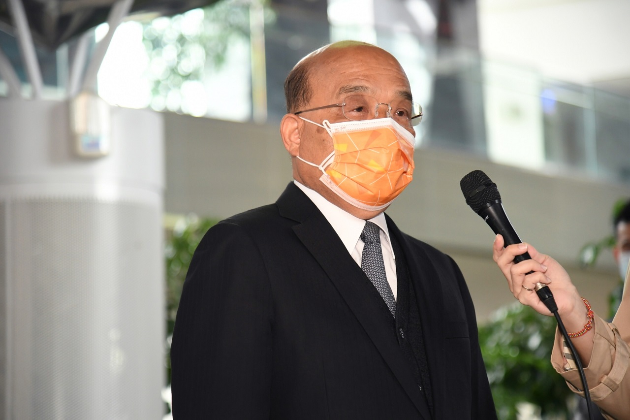 行政院長蘇貞昌6日表示，政府一直都很重視台鐵改革，他不是不見，而是希望蒐集大家意見、準備好之後見面，以解決問題。(圖：行政院)