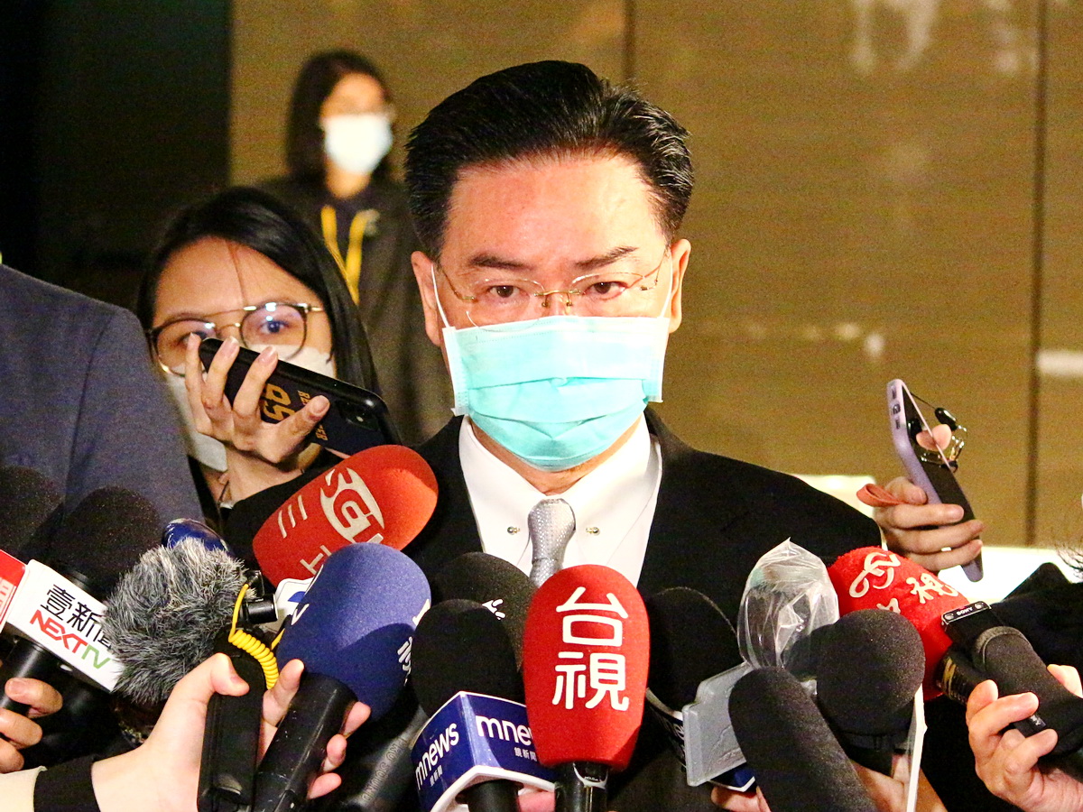 外交部長吳釗燮14日受訪表示，外交部同仁為了捍衛邦交，已經盡了最大的努力 (央廣記者王照坤 攝)