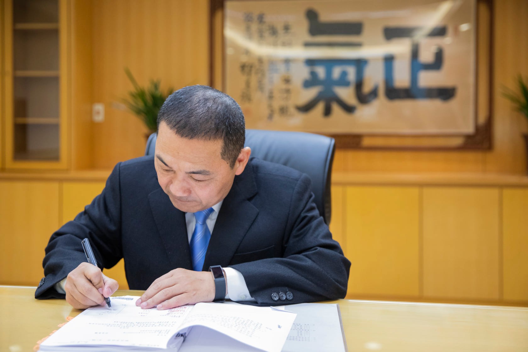 新北市長侯友宜臉書千字文談公投在藍營內部餘波盪漾，有中常委15日在中常會上建議，對於侯友宜不表態的爭議，黨內應該要有共同說法。(圖 : 侯友宜臉書)