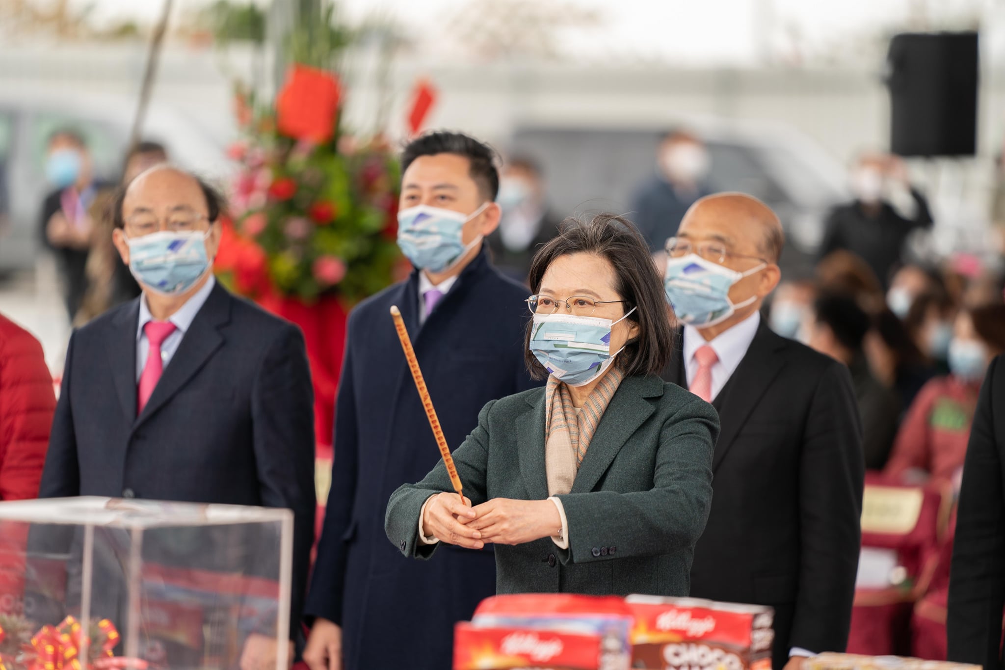 蔡英文總統(圖中)25日參加竹科X基地第一軟體大樓開工，強調將結合軟硬實力 帶領台灣經濟。(竹科管理局提供）