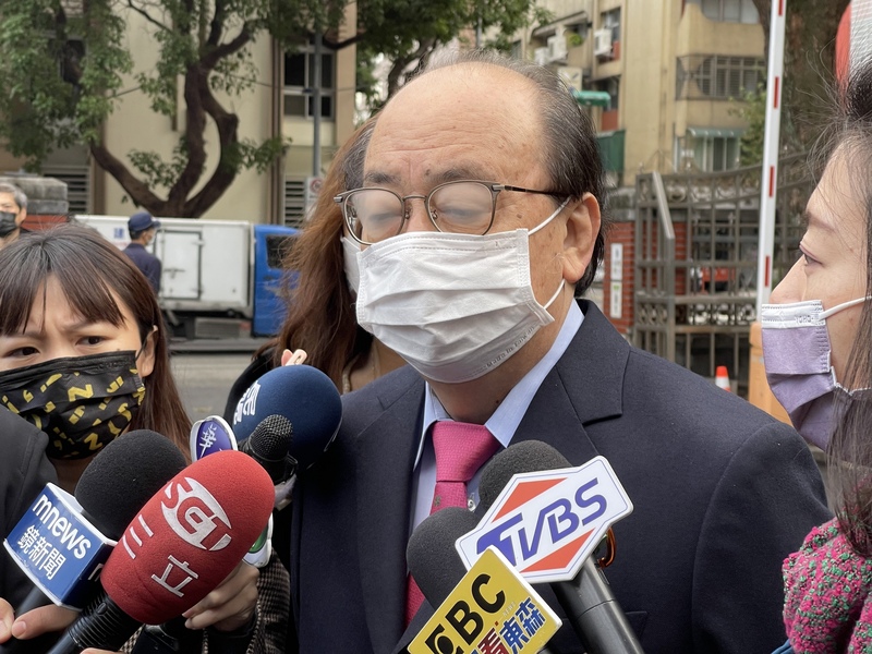 民進黨立法院黨團總召柯建銘（中）(資料照片/中央社)