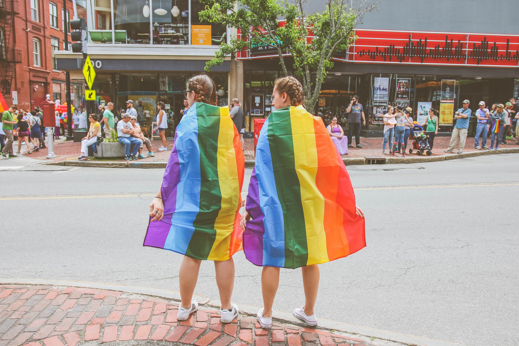 民意調查公司蓋洛普(Gallup)17日表示，美國成年人自認為是LGBT的比例，上升至7.1%，這是2012年蓋洛普首次開始調查這項數據時的兩倍，反映出世代之間的轉變。 (示意圖/Mercedes Mehling/Unsplash)