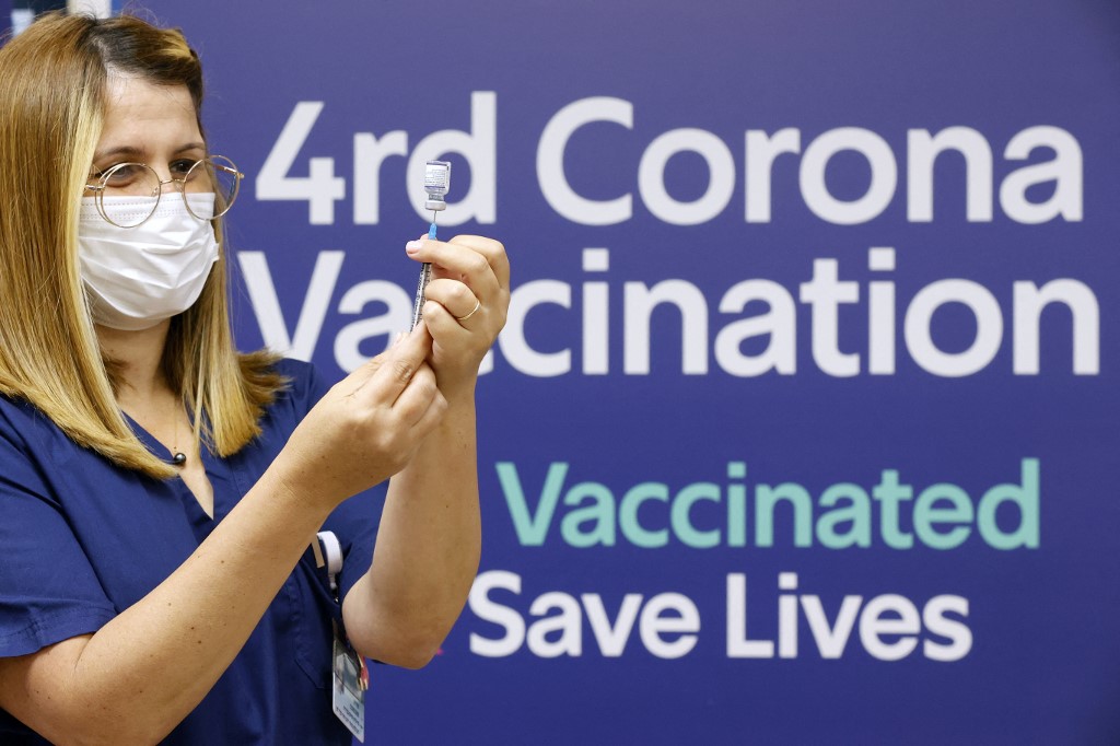 以色列研究，打第4劑疫苗預防Omicron僅部份效果。 (AFP)