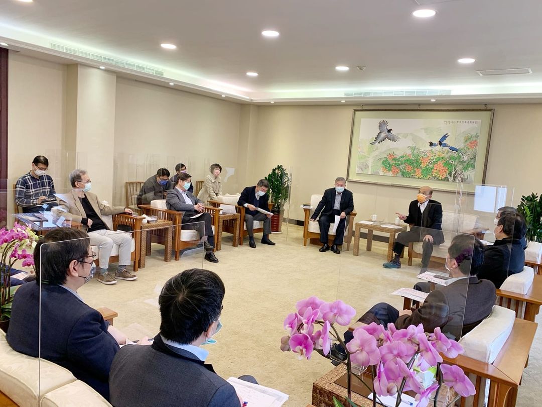 蘇揆召開擴大防疫會議 二級警戒確定延長至1/24(行政院提供)