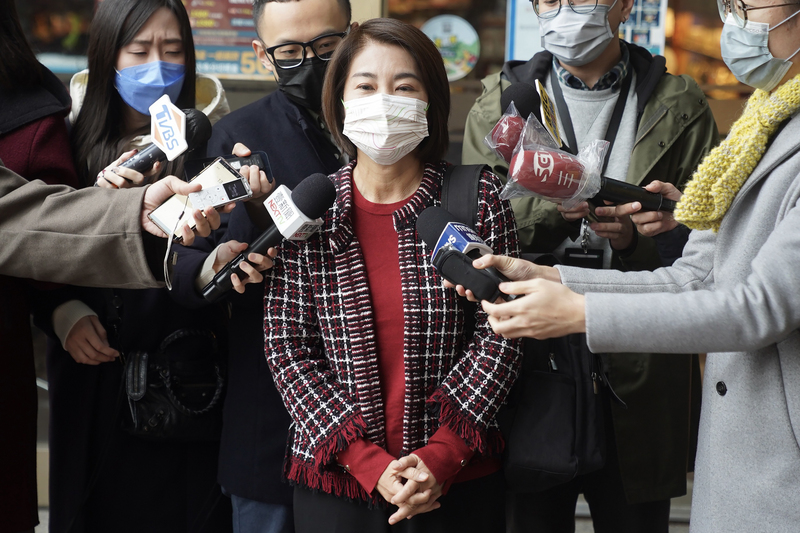 民進黨修憲委員會召委周春米（中） (資料照片／中央社)