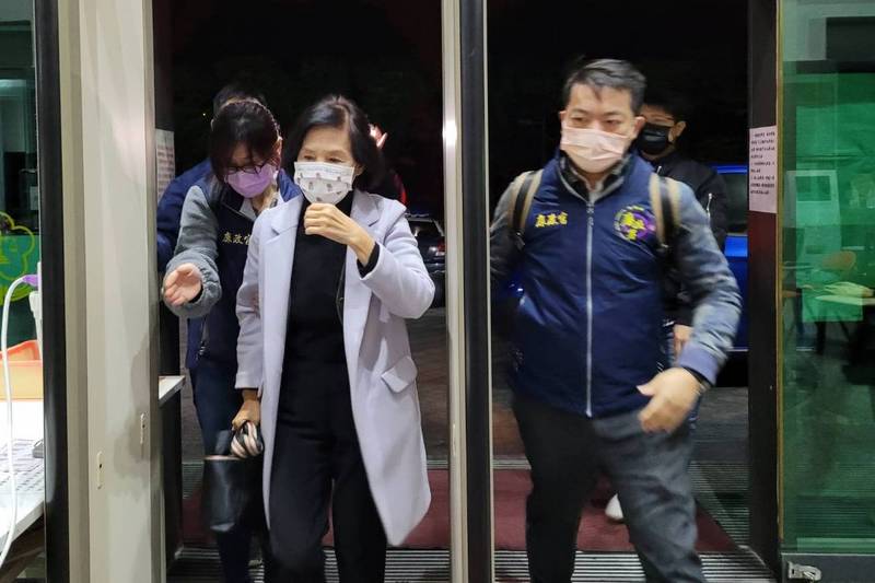 宜蘭縣長林姿妙（前左）。 (圖：中央社)
