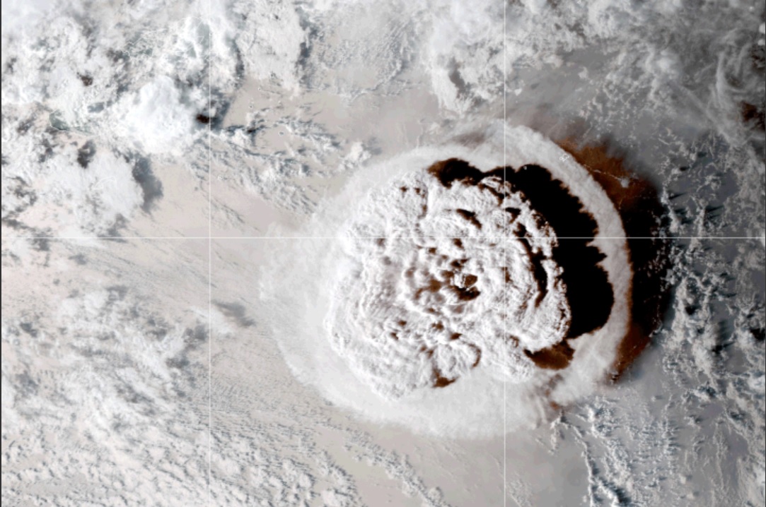 東加海底火山噴發，NASA：威力逾廣島原爆500倍。 (圖:NASA)