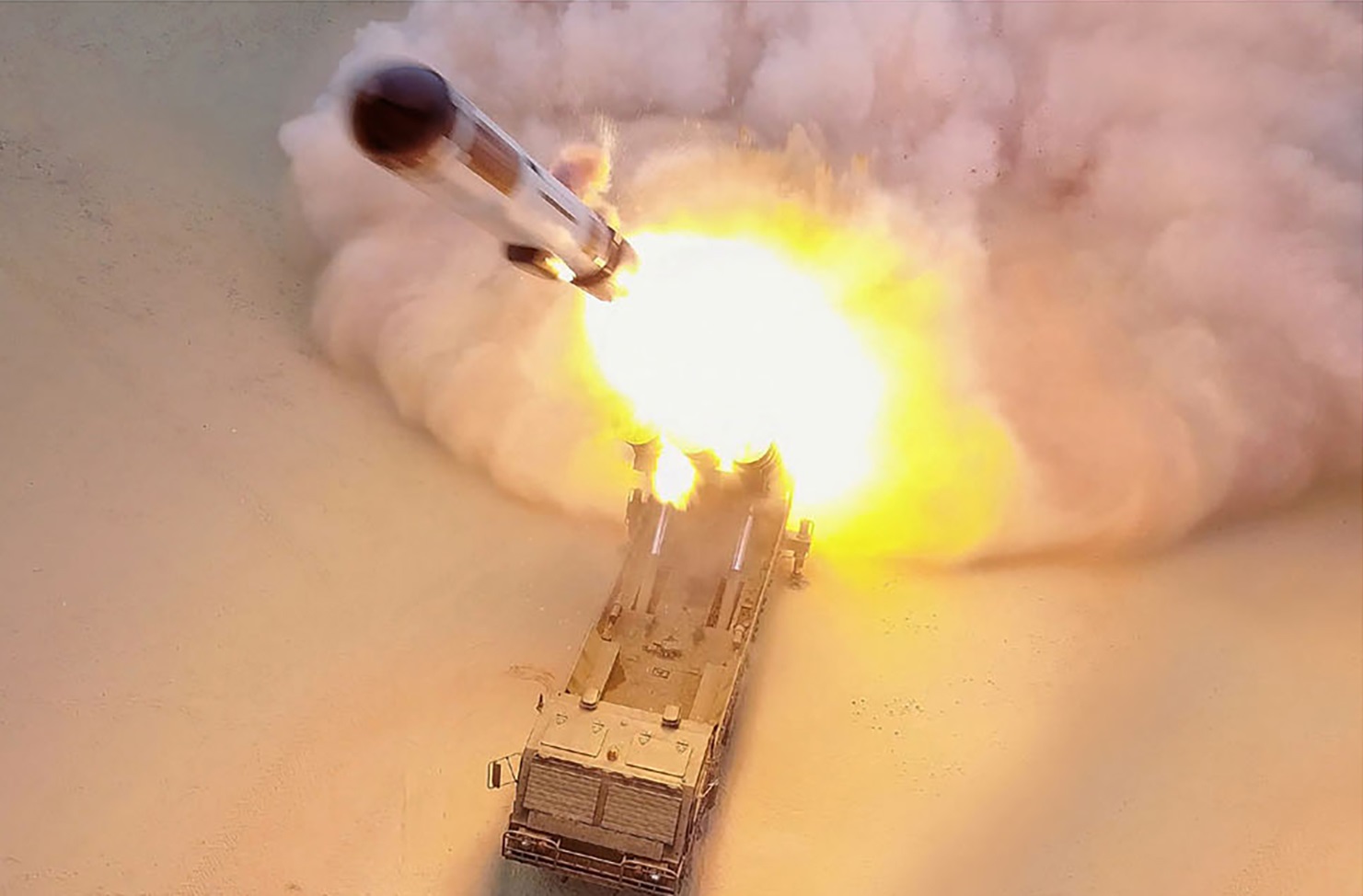 南韓軍方16日表示，北韓發射「不明飛行物體」，但似乎是立即失敗。(示意圖/AFP)