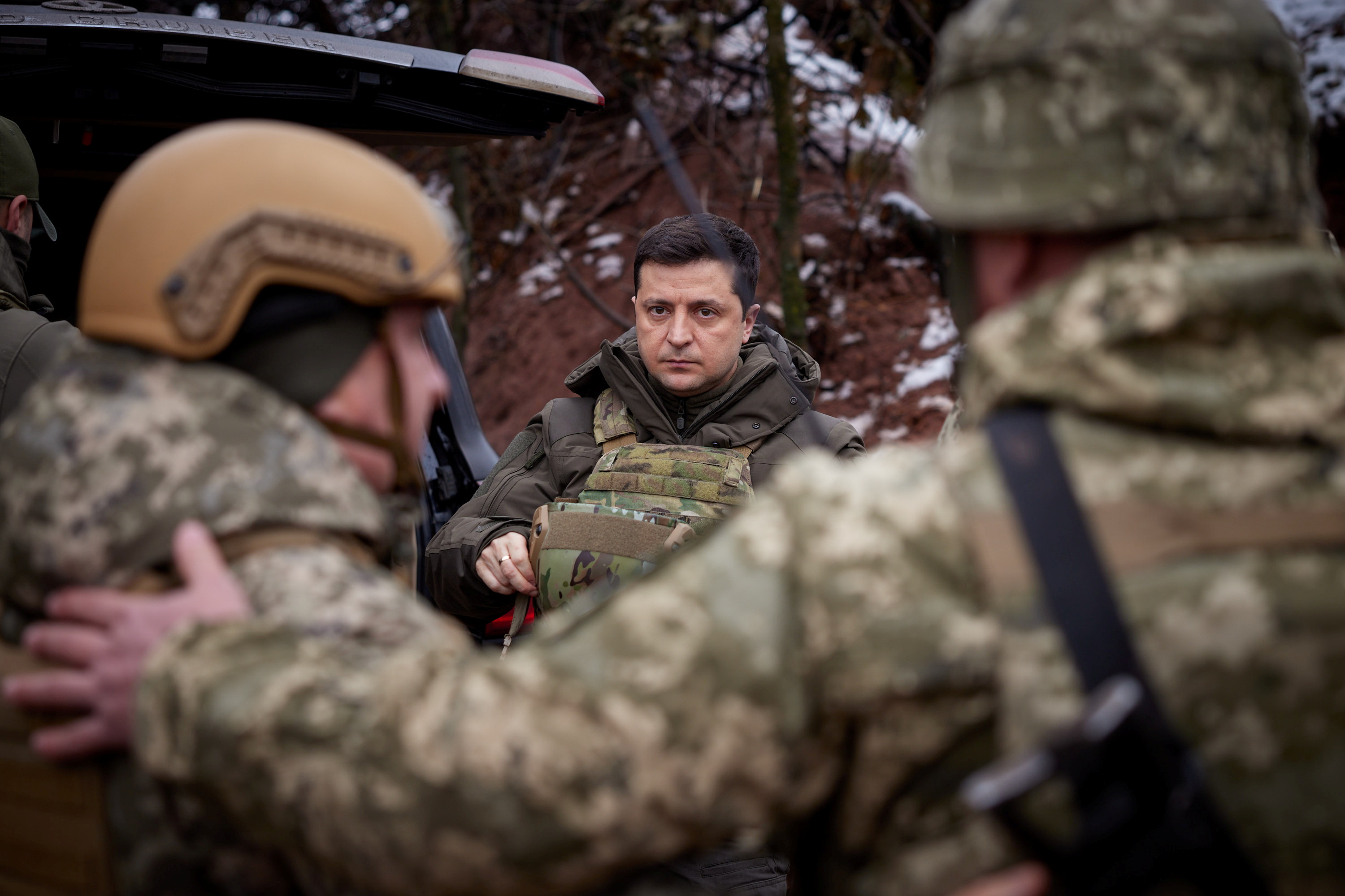 烏克蘭總統澤倫斯基（Volodymyr Zelenskiy）親自到前線視察。(路透社/達志影像)