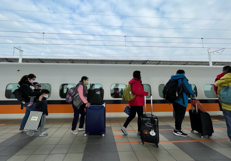 228連假疏運，高鐵加開177班車。(資料照／中央社)