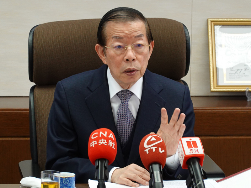行政院8日宣布有條件解禁福島5縣食品，駐日代表謝長廷表示，這個決定等於是去除了一個自由貿易的障礙，我們選擇了一條正確的道路。(圖：中央社)
