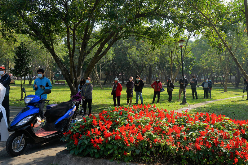 屏東縣潮州鎮10日新增3例確診個案，屏東縣政府緊急在潮州中山公園設置篩檢站。 (圖：中央社)