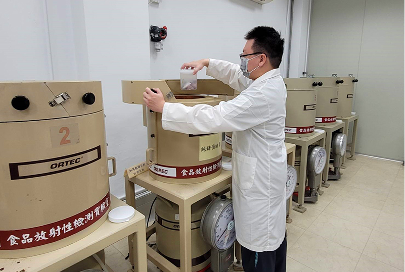 核研所食品放射性檢測實驗室實況。(圖 : 原能會)