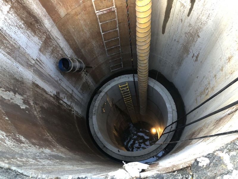 立法院會29日三讀，擴大再生水使用範圍，不限水源短缺地區。圖為高雄第2座臨海再生水廠「臨海水資源中心」。(資料照片/中央社)