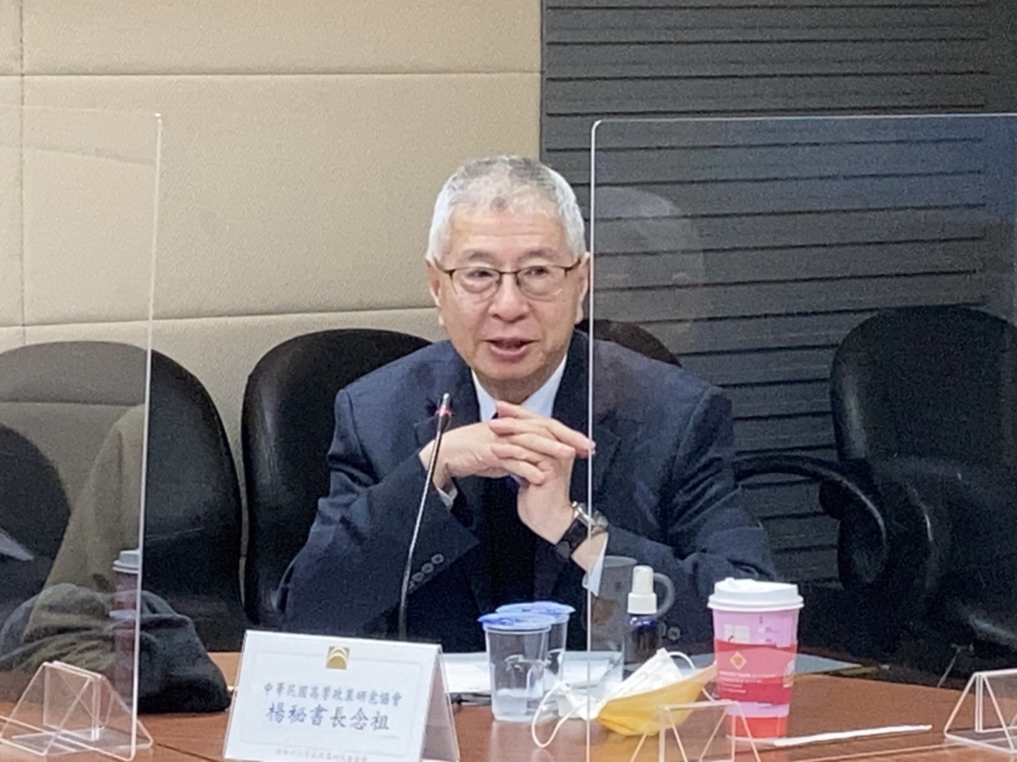 國防部前部長楊念祖17日出席國民黨智庫座談會，探討台灣如何因應中共軍事威脅。(國家政策研究基金會提供)