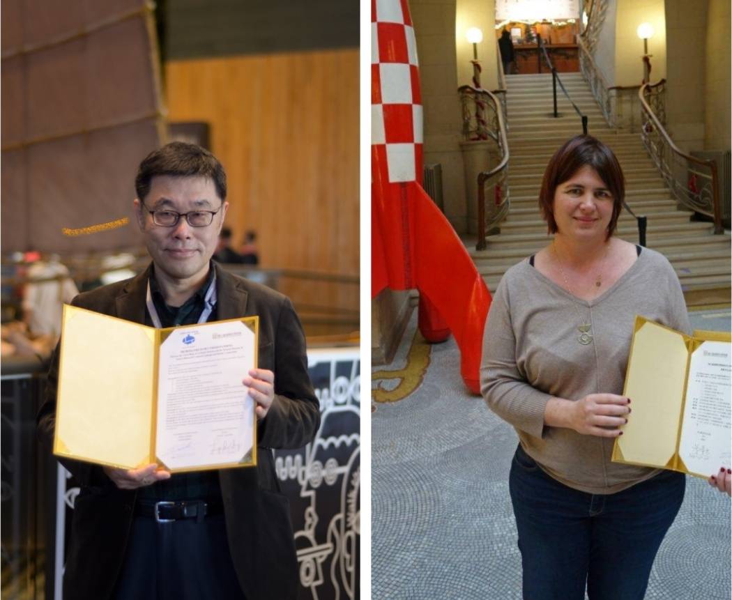 臺史博館長張隆志(左)、比利時布魯塞爾漫畫藝術中心館長Isabelle Debekker(右)代表兩館簽署意向書，開啟雙邊漫畫文化的交流。(文化部提供)