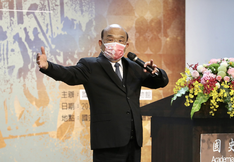 行政院長蘇貞昌表示，大家要努力維持台灣在世界上有一席之地，同時也要堅守台灣自由民主生活的可貴。 (圖：中央社)