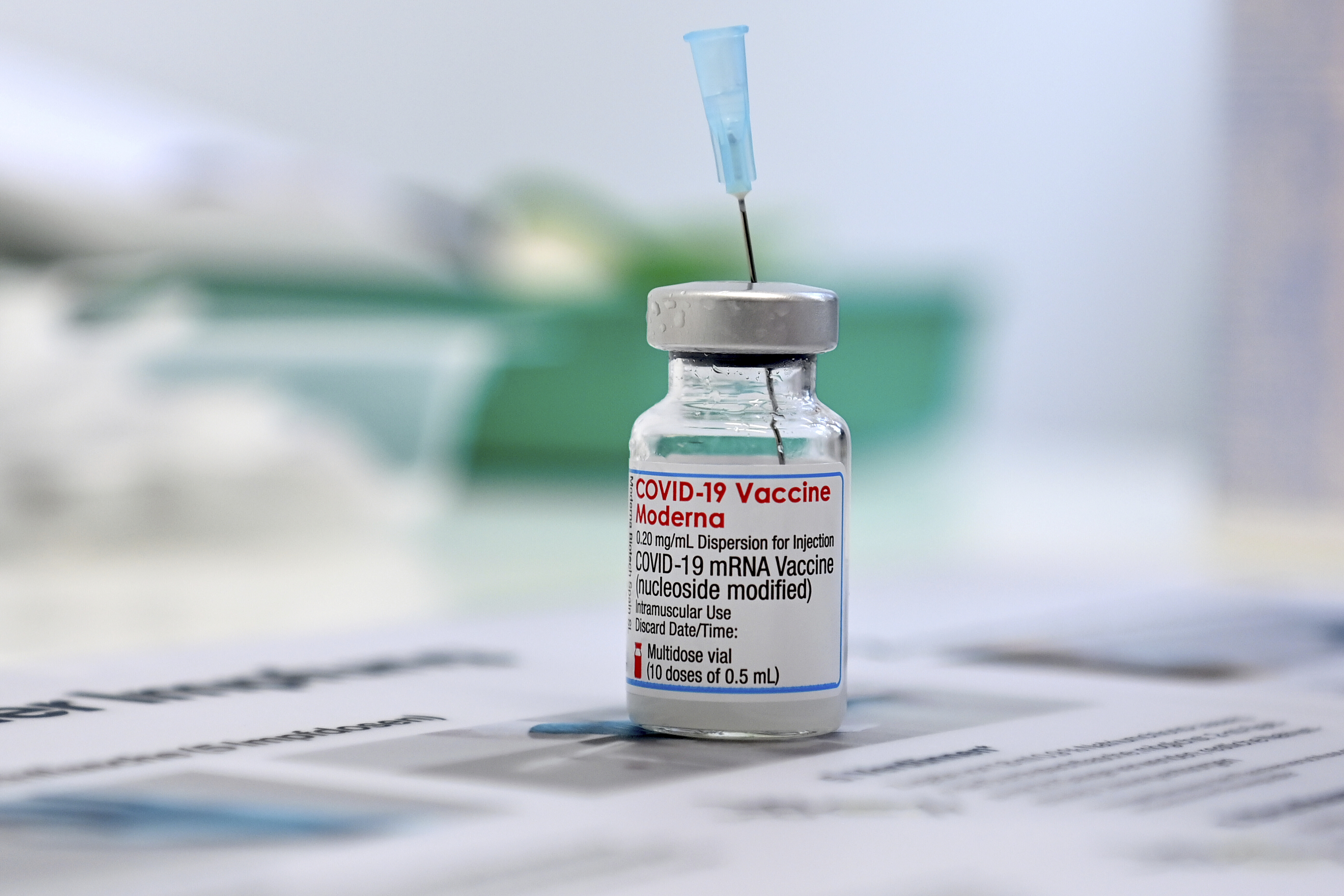 美國疫苗製造大廠莫德納(Moderna)7日宣布，在與肯亞政府簽署每年生產多達5億劑疫苗的協議後，將在非洲建立莫德納首個mRNA(信使核糖核酸)疫苗生產設施。(美聯社/達志影像)