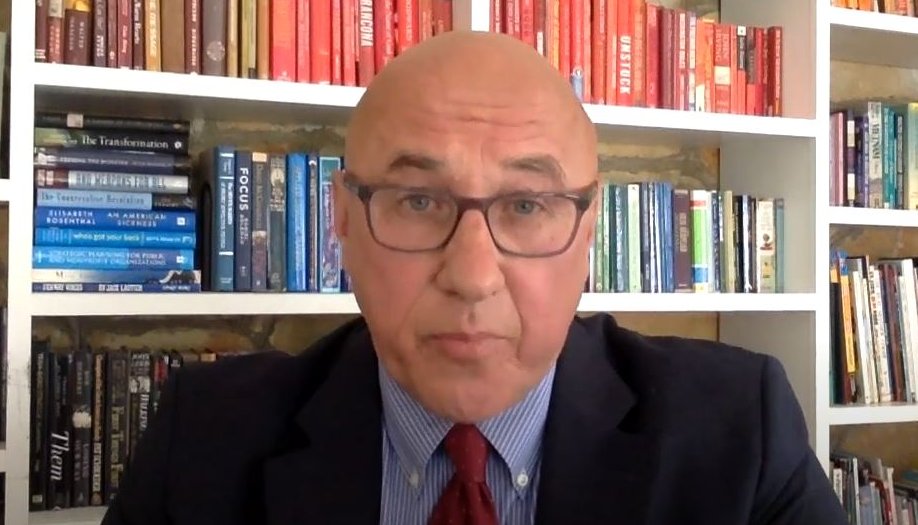 聯合國緬甸人權問題特別調查員安德魯斯(Tom Andrews)22日表示，緬甸軍政府計劃於明年進行的選舉將是一場「騙局」。(圖： UN Human Rights Council推特)